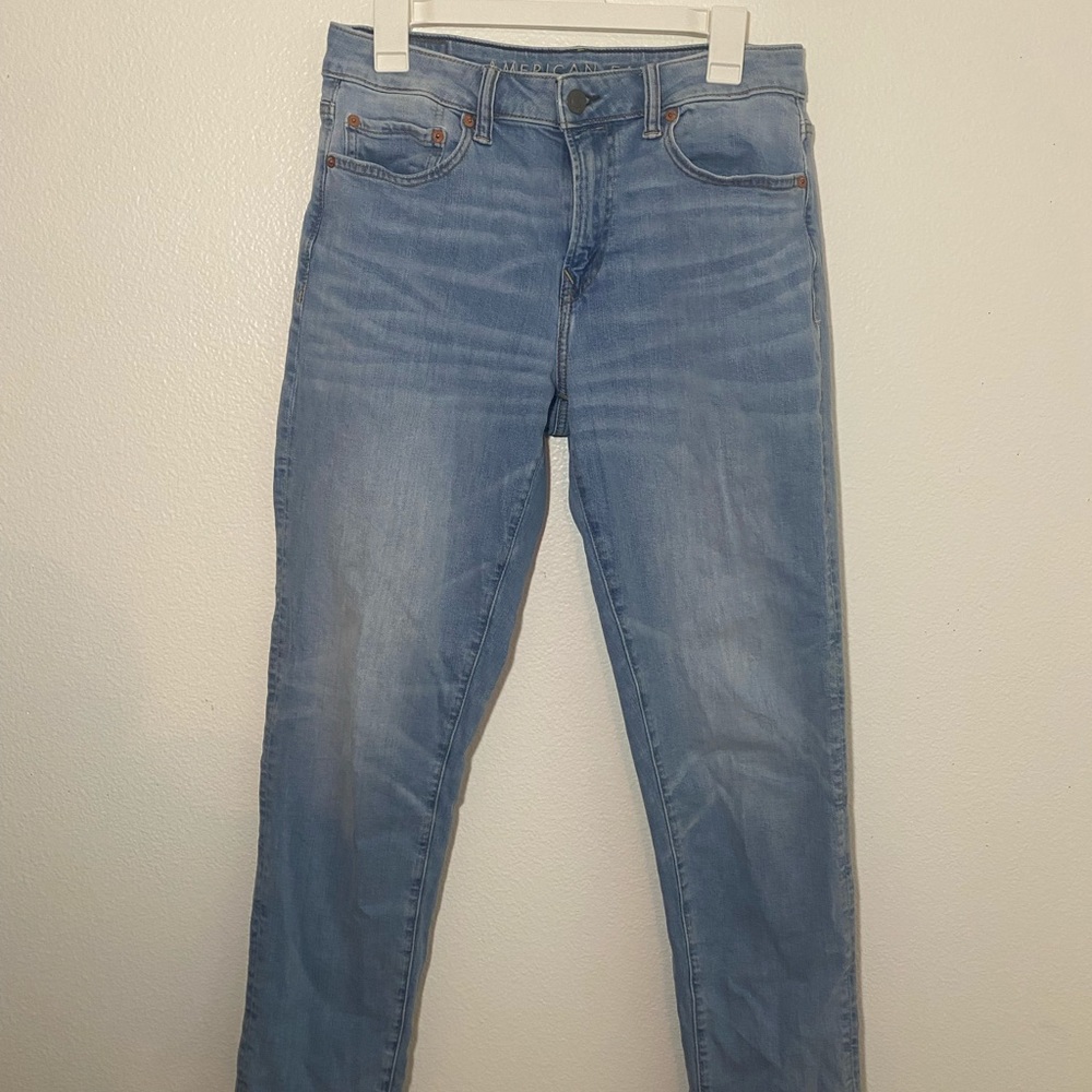 American Eagle Mom Jeans (light blue)